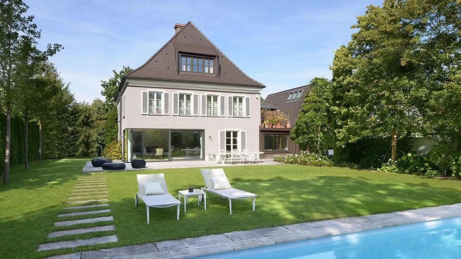 شقة ميونيخ  في House With Private Pool And Garden